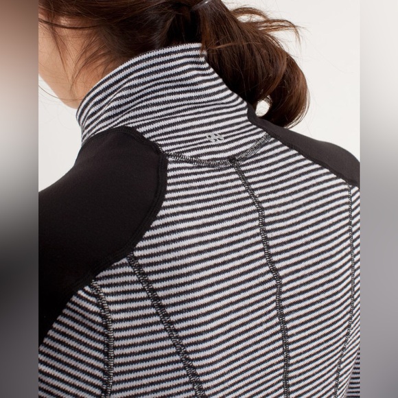 Lululemon Run U-Turn Pullover Reflective Classic Stripe Long Sleeves Top - Picture 6 of 15
